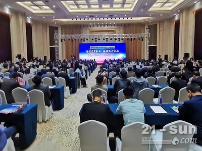 祁俊會長出席全國工程機械與車輛技術質量信息交流會暨質量工作委員會年會，推動行業高質量發展